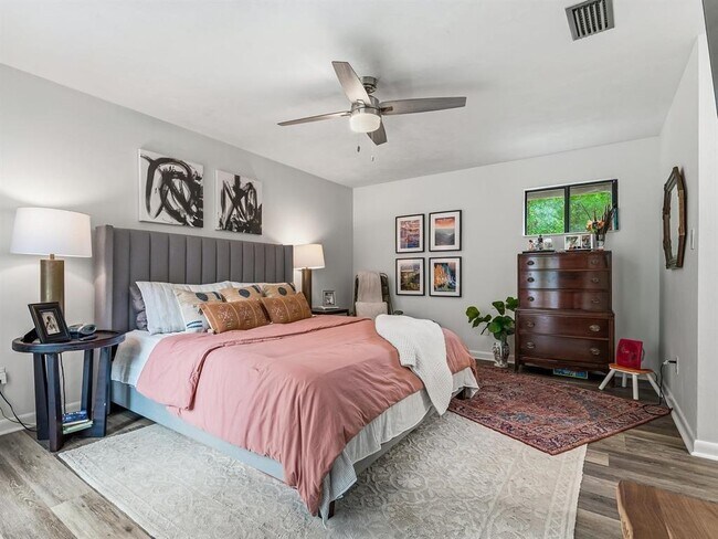 Building Photo - 3335 Micanopy Trail
