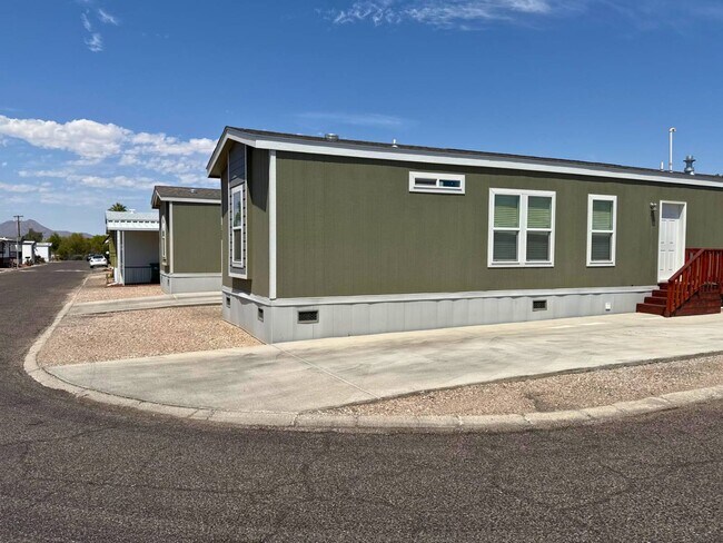 Building Photo - 4100 N Romero Rd