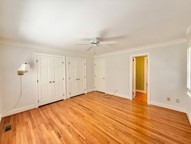 Building Photo - **OFFERING REFUNDABLE APPLICATION FEES** Incredible 5BD, 4.5BA House in Downtown Raleigh on Over ...