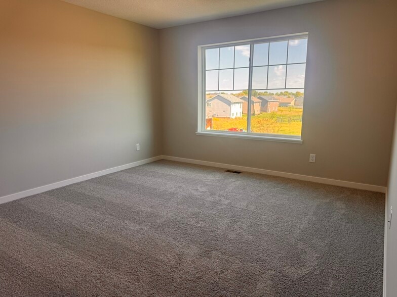 Building Photo - 903 Misty Meadow Blvd