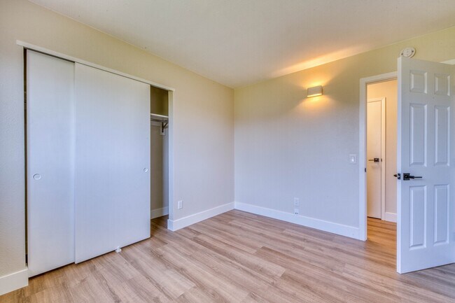 Building Photo - 3052 Eddy Cir