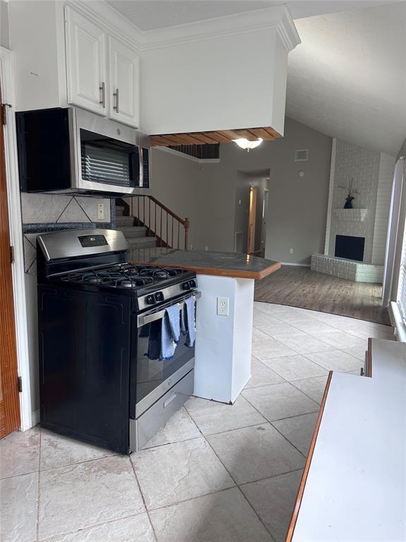 Building Photo - 5255 Beaverbrook Dr