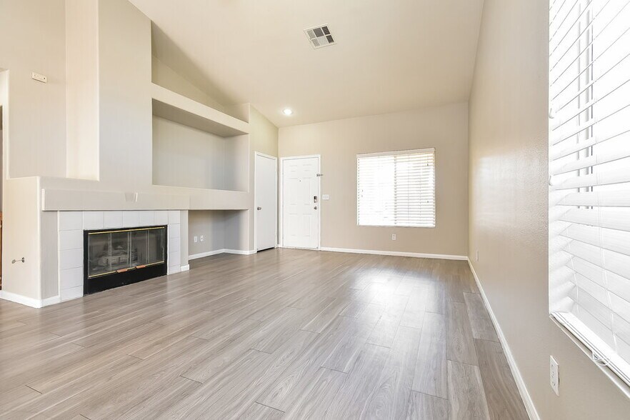 Building Photo - 534 Rancho Del Norte Dr