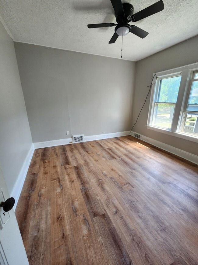 Building Photo - 3634 Hildana Rd