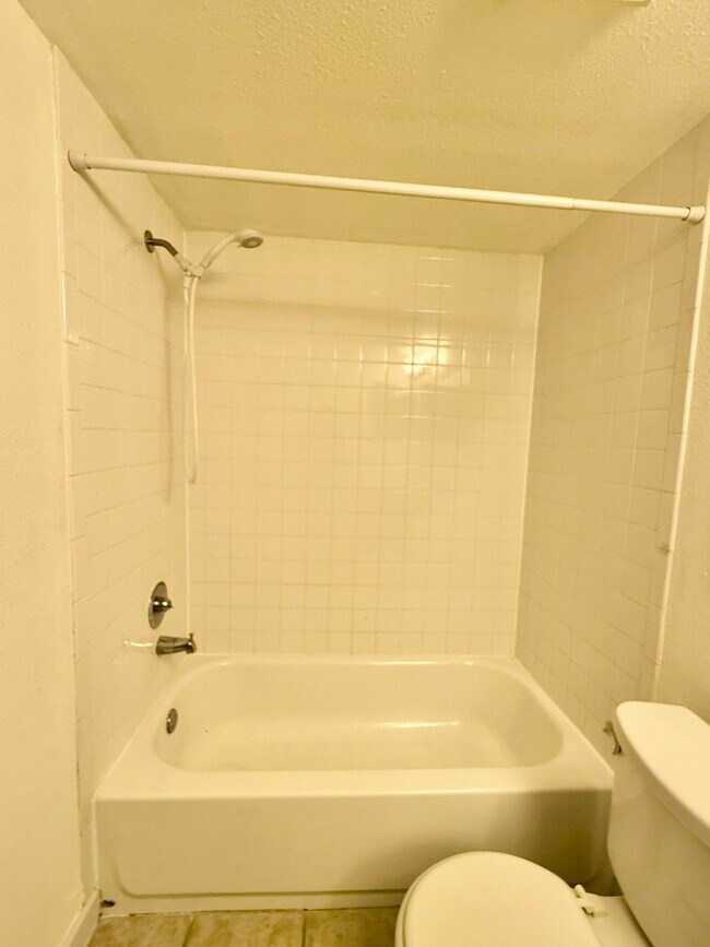 Building Photo - 2500 Winding Creek Blvd