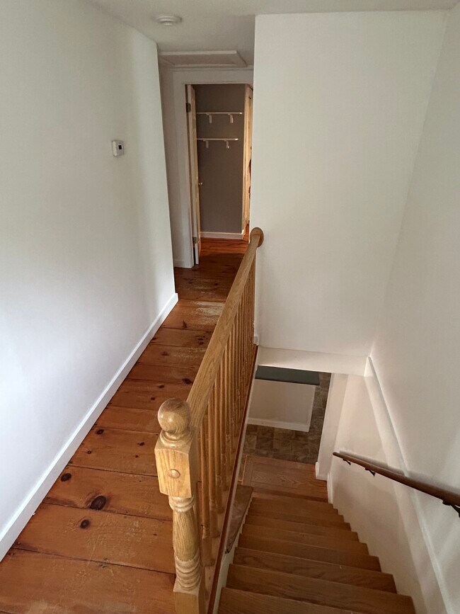 Building Photo - 392 Back Ashuelot Rd