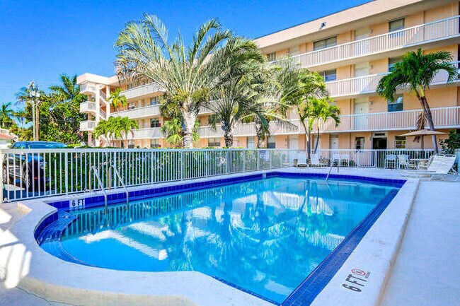 Building Photo - 917 N Flagler Dr