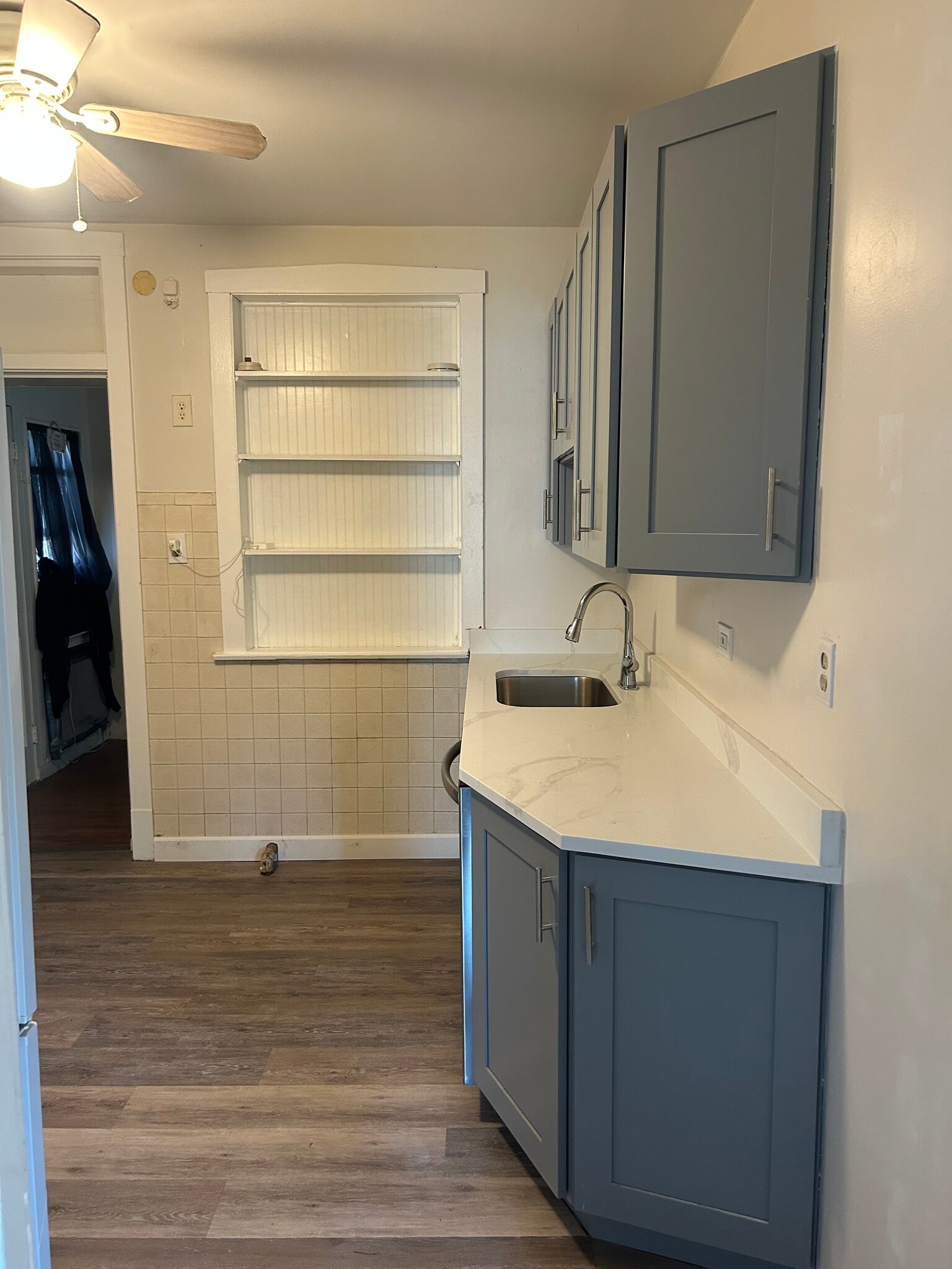 Kitchen - 5021 W Belden St
