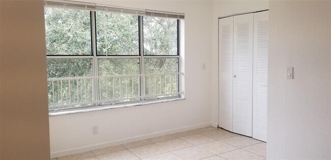 Building Photo - 3450 Pinewalk Dr N