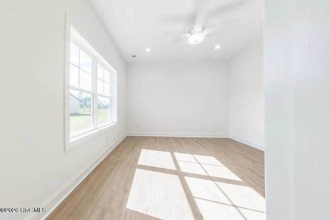 Building Photo - 24 Crew Ct