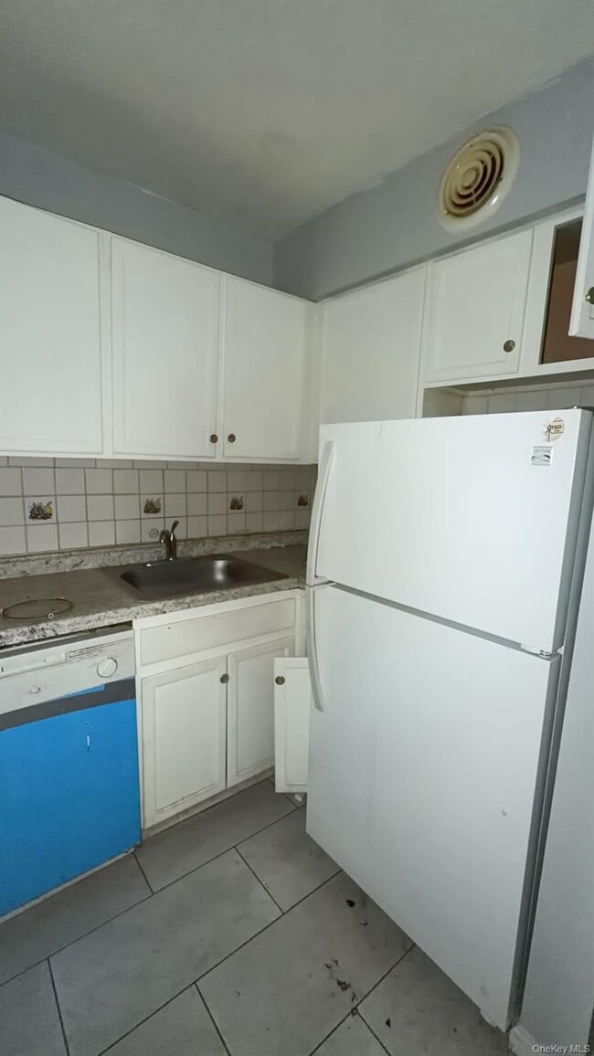 Building Photo - 1234 Hoe Ave