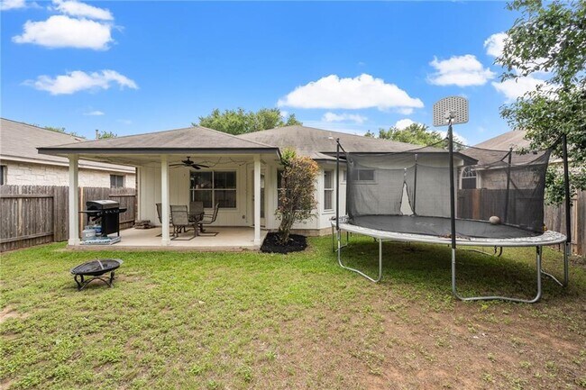 Building Photo - 601 Paso Fino Trail