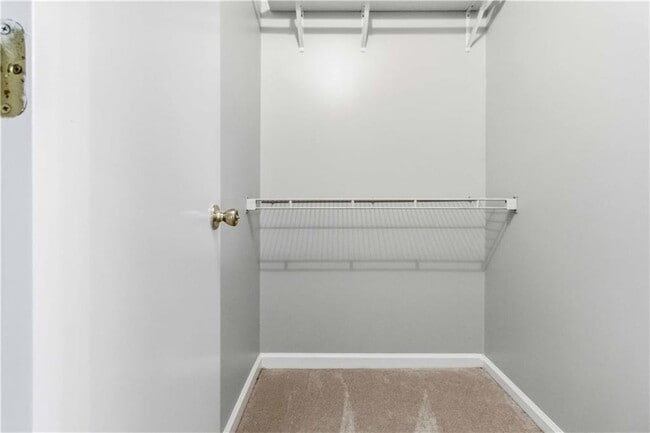 Building Photo - 1967 Abbey Province