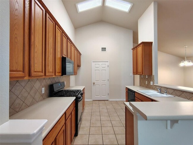 Building Photo - 3109 Lynnbrook Dr