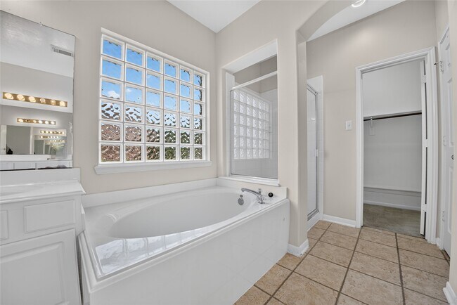 Building Photo - 12019 Brantley Haven Dr