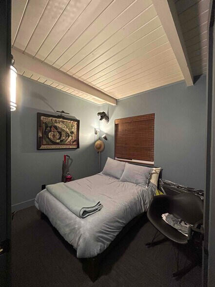 Building Photo - 45 Dodie St