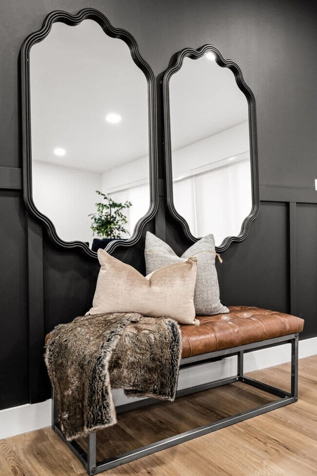 Building Photo - 17621 NE 7th Ave