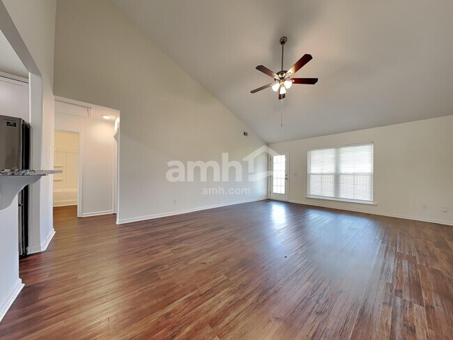 Building Photo - 4 Buxton Ave