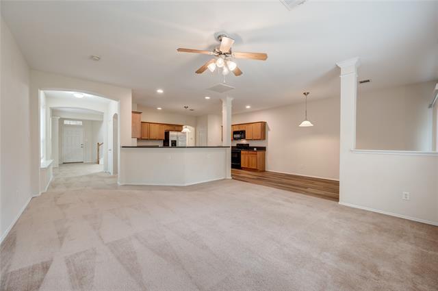 Building Photo - 1415 Ravenwood Dr