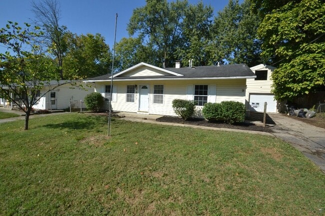 Primary Photo - Completely refinished 3 bedroom house in C...