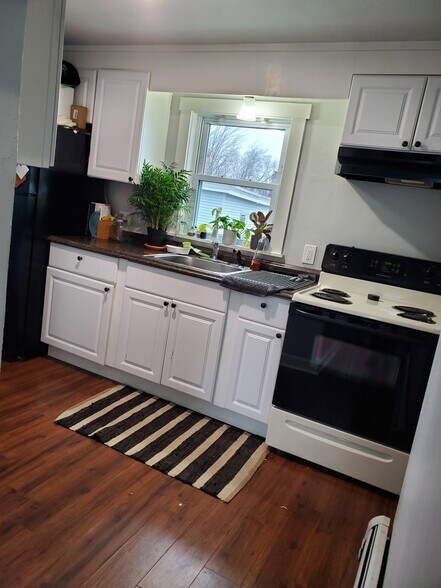 Building Photo - 36 Green St.