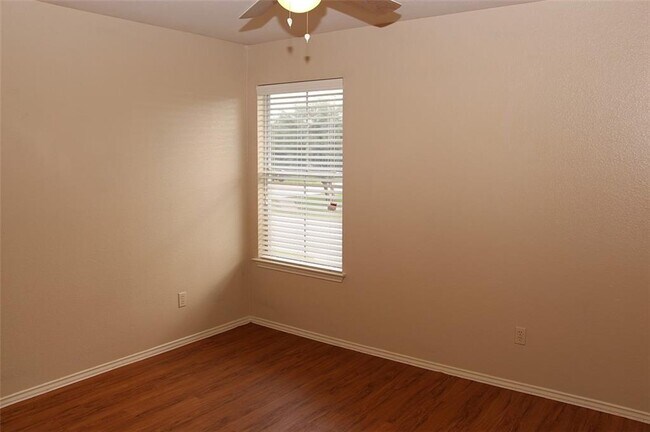 Building Photo - 3414 Flowstone Ln