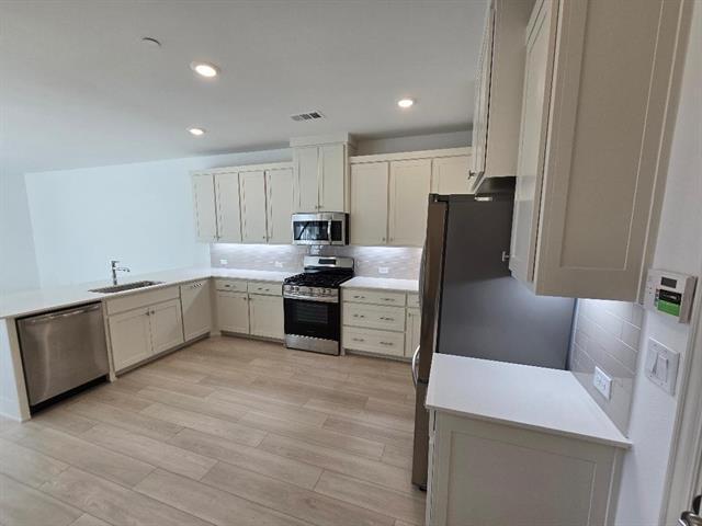 Building Photo - 2820 Maidenhair Ln