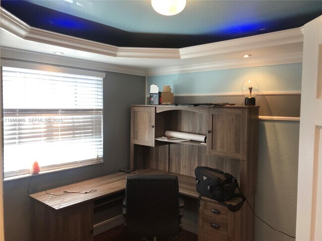 Building Photo - 6037 SW 19th St