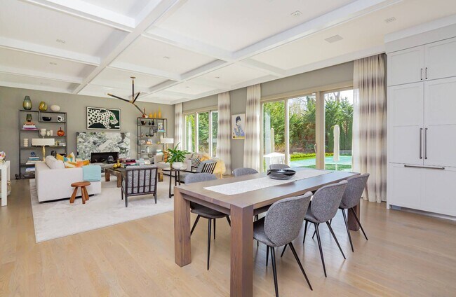 Building Photo - 55 Floyd St