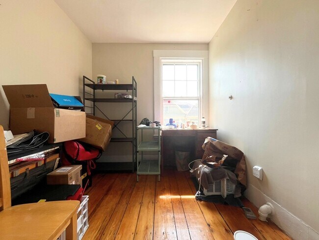 Building Photo - 269 Lamartine St