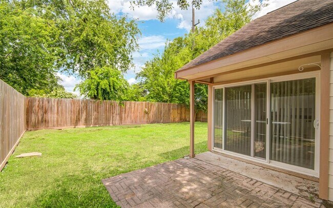 Building Photo - 5006 Westfield Village Dr