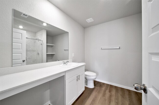 Building Photo - 8007 Camphor Ct