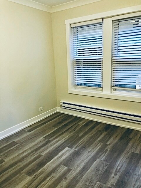 Building Photo - 1417 W Hutchinson St