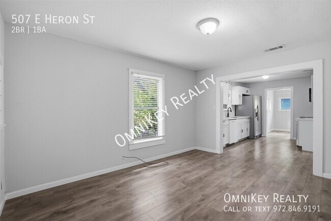 Building Photo - 507 E Heron St