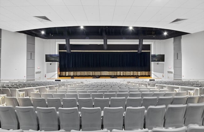 Building Photo - 277 Brighton Dr