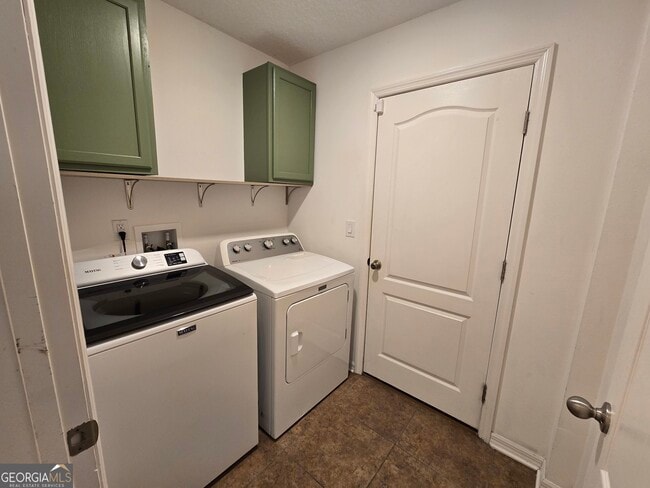 Building Photo - 127 Cedar Cir Dr