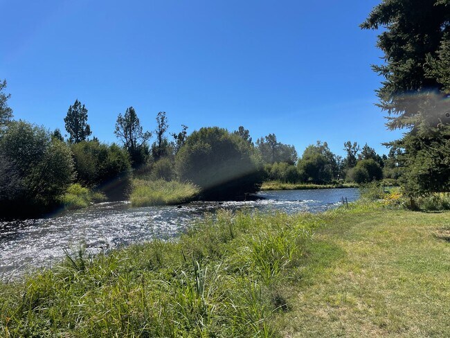 Building Photo - Deschutes Riverfront Home in Tumalo | 3 Bed + Office | Landscaping Included