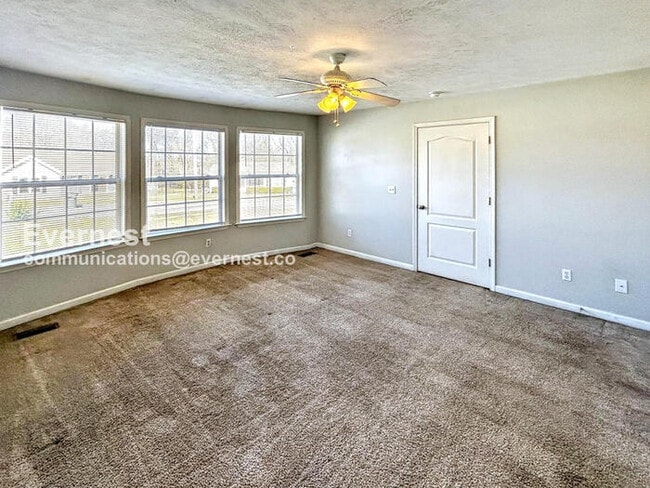 Building Photo - Spacious 3 Bed, 2 Bath Home with Deck, Patio, and Attached Garage