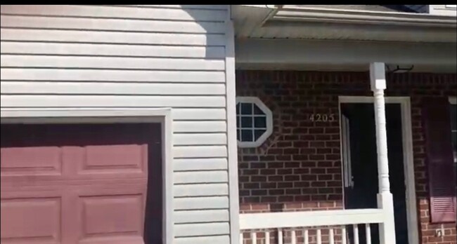 Building Photo - Nice three bedroom two bath two-story in A...