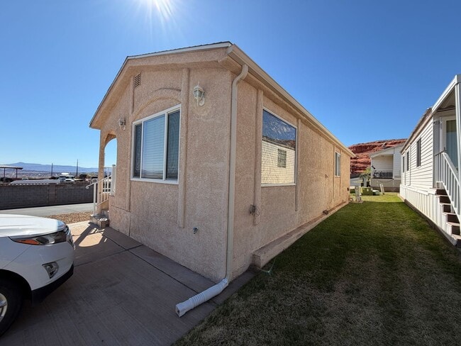 Building Photo - Cozy 1 Bed 1 Bath, 55+ Community