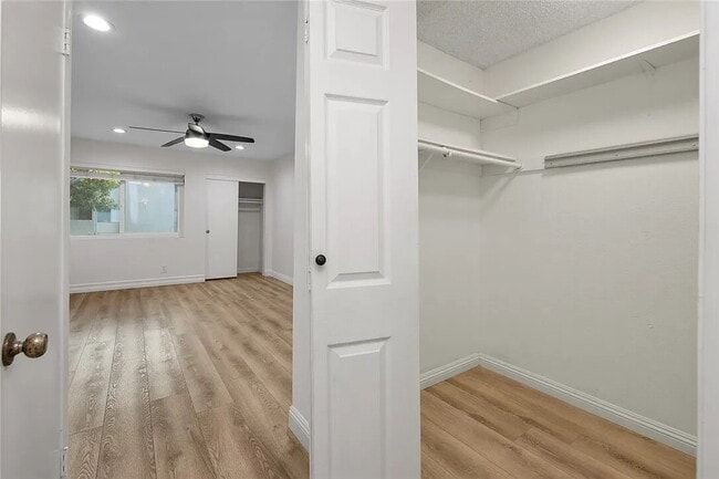 Building Photo - "Charming 1-Bedroom Furnished Retreat with...