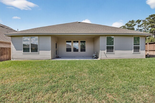 Building Photo - 18222 Humber River Ln