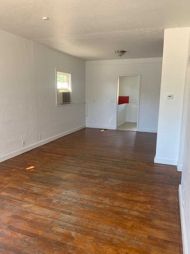 Building Photo - 1440 Texas Ave