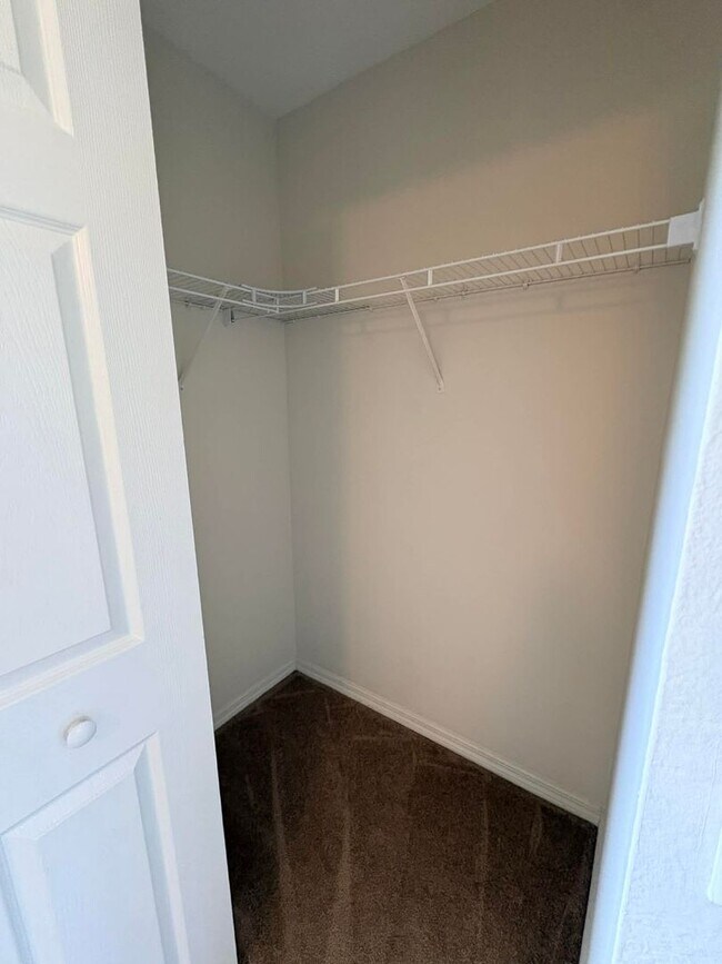 Building Photo - 2/2.5 Townhome in Fort Myers for Rent