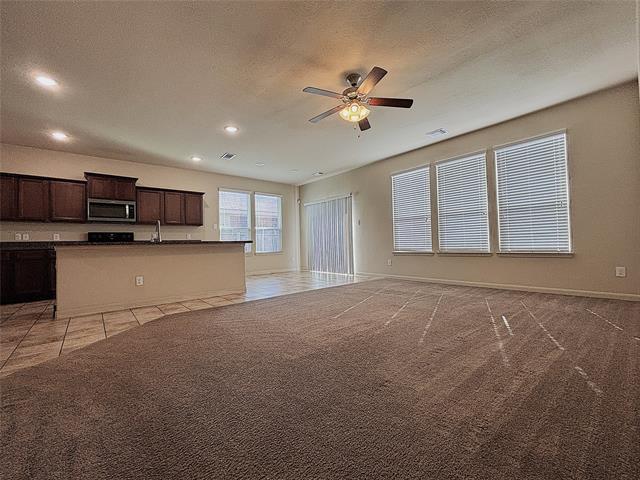 Building Photo - 9435 Smoke Tree Dr