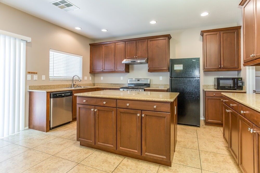 Building Photo - 9657 Bouncing Ball St