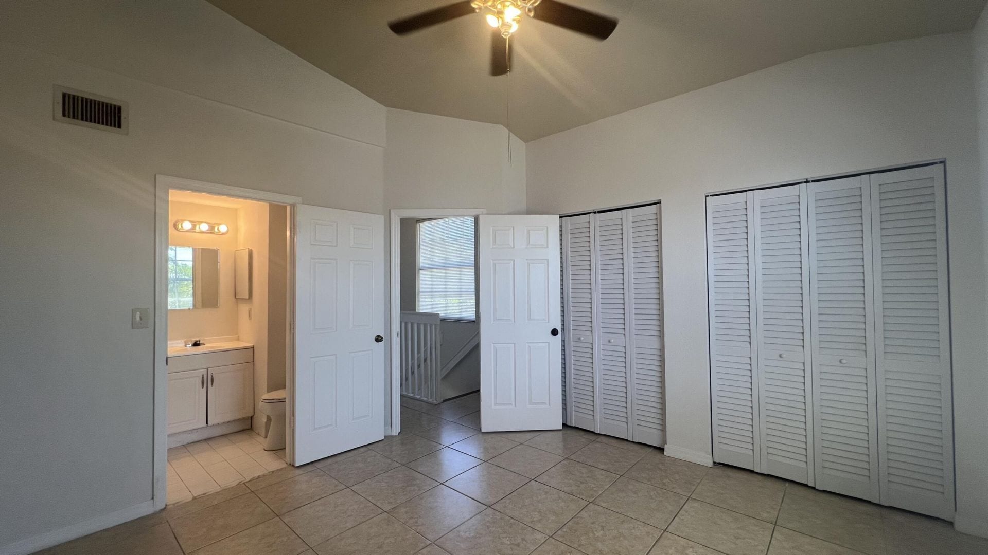 Building Photo - 735 SW 148th Ave