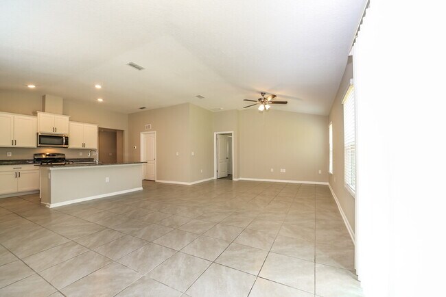 Building Photo - 86106 Railway Pl