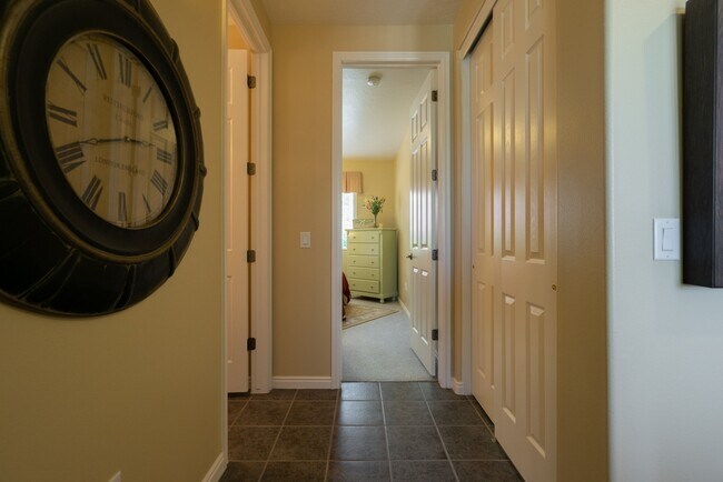 Building Photo - Fully Furnished 3 Bedroom Home In Coral Canyon With Community Amenities