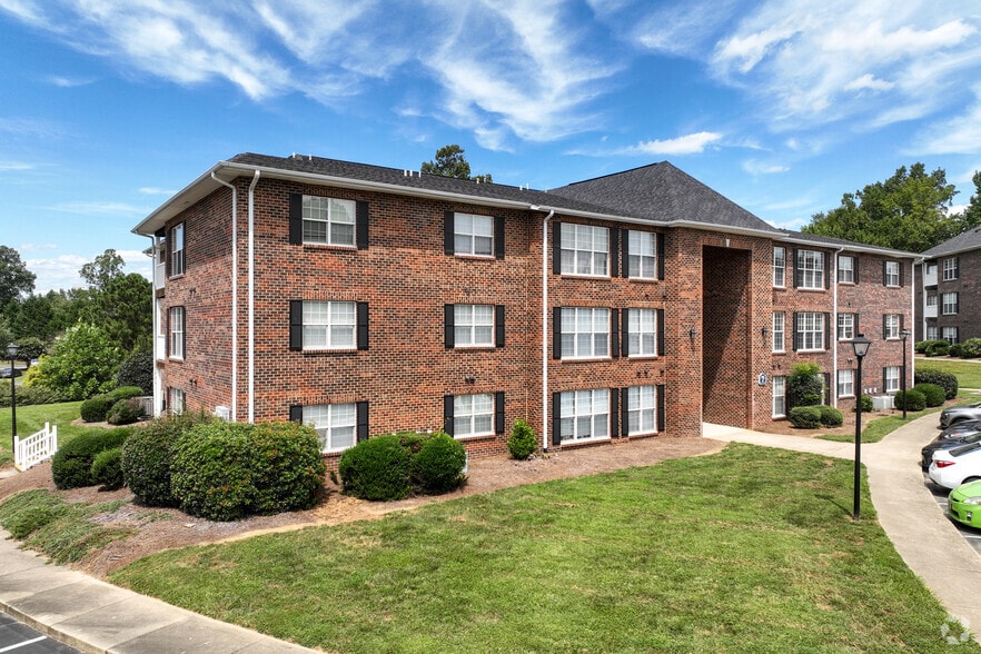 Building Photo - Alamance Reserve